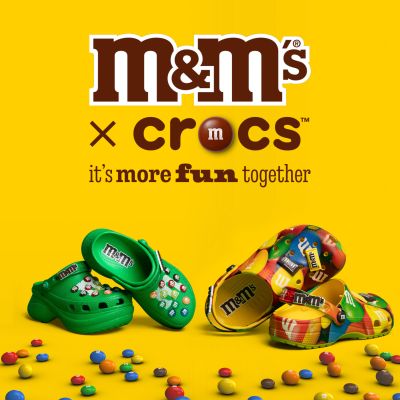 M&M’S® 和 Crocs 推出限量版系列:巧妙融合時尚與趣味